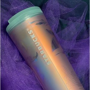Starbucks cup. Plastic NWT siren